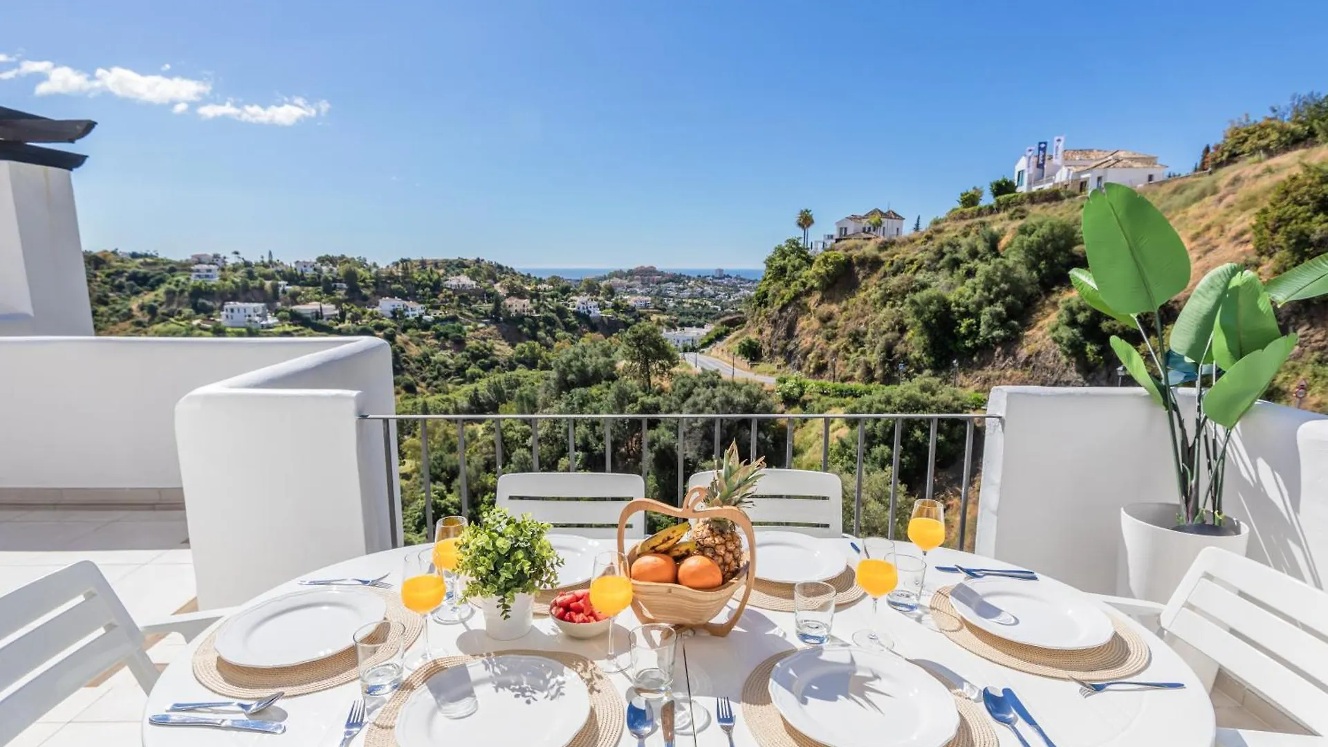 Beautiful Apartment Amazing Views And Pool Malaga